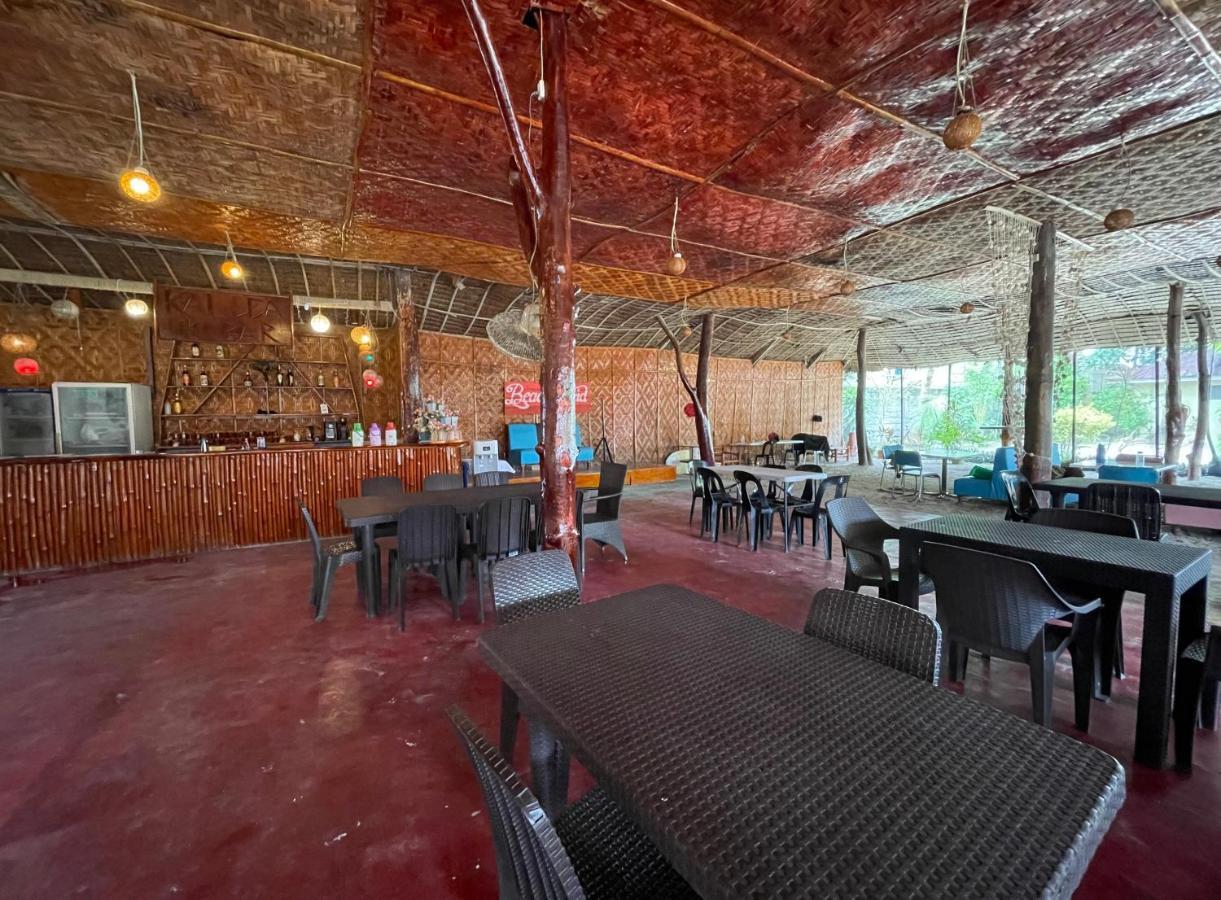 Beach Placid Resort Powered By Cocotel Ocoy ภายนอก รูปภาพ